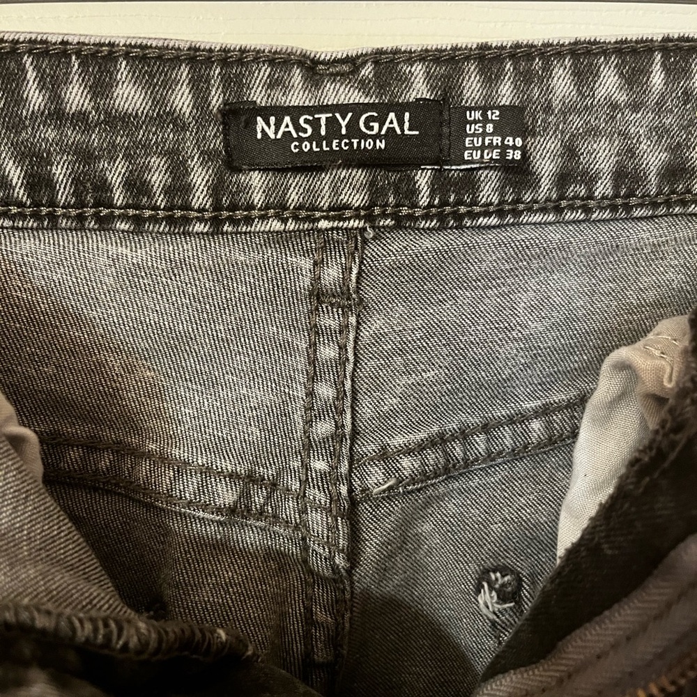 Women’s Nasty Gal Recycled Cotton Grey Distressed Flare Jean - Picture 4 of 9